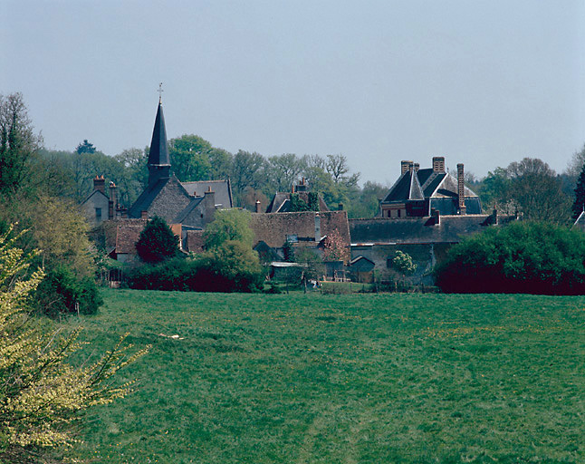 Vue du village depuis l'est.