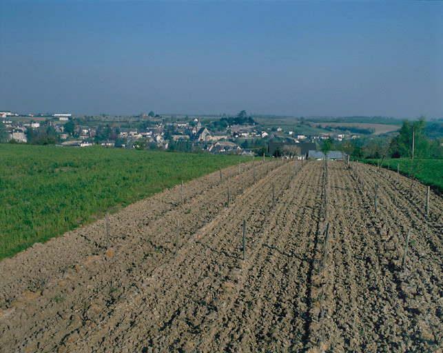 Vue du village à partir de l'est près de la chapelle Saint Gilles.
