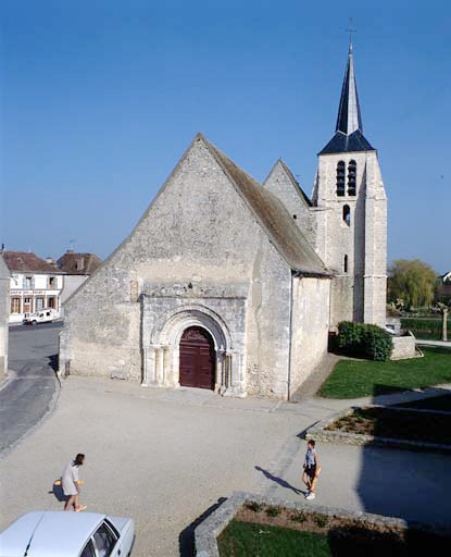 Vue d'ensemble prise de l'ouest.