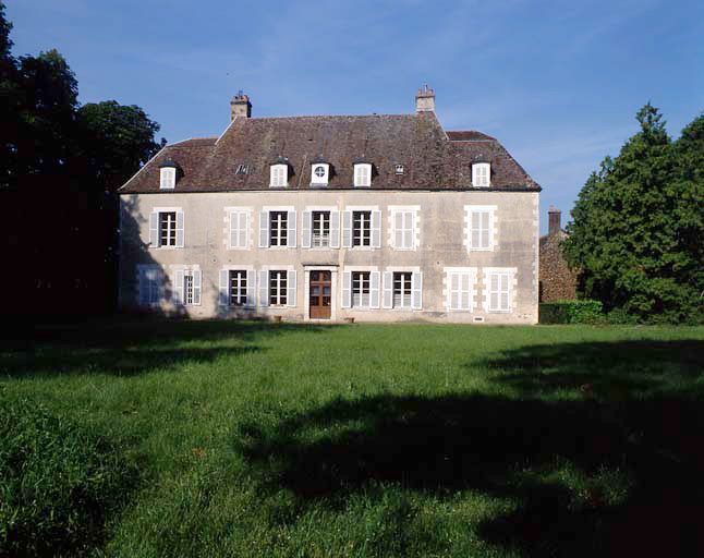 Façade est.
