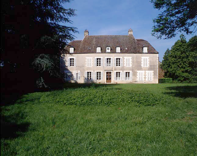Façade est.