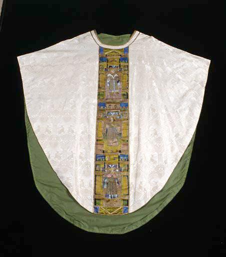 Vue de devant, orfroi ventral de la chasuble.