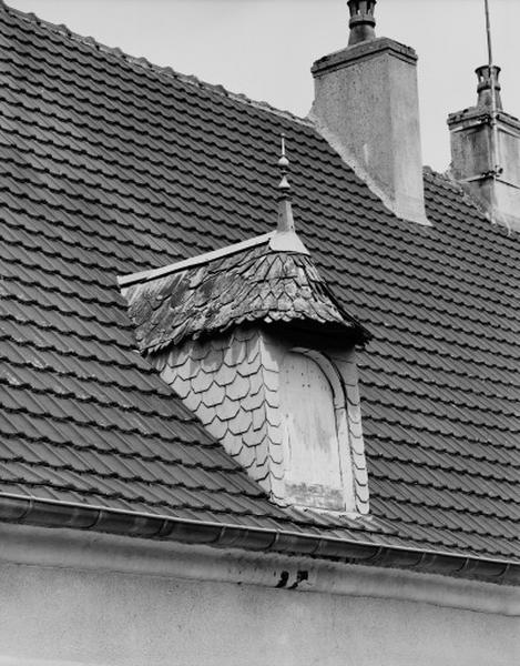 Lucarne.