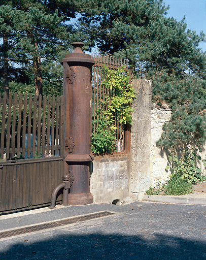 Usine de fabrication et de transformation des métaux, puis fonderie, puis usine de chaux et cimenterie