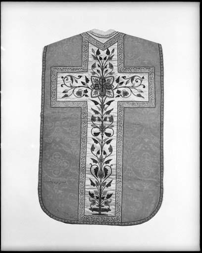 Chasuble no 2. Vue d'ensemble.