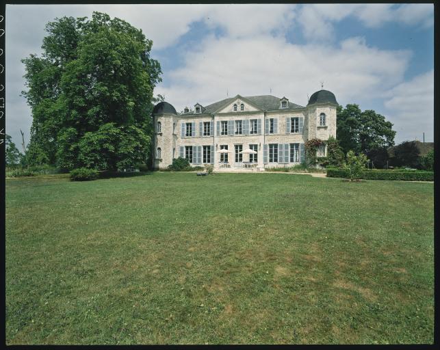 Façade principale.