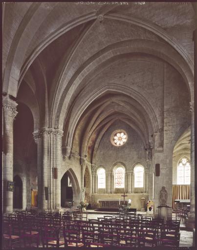 Vue du choeur de l'église.