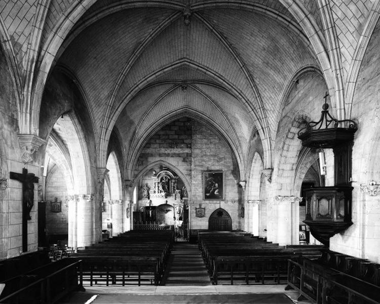 Vue intérieure vers la façade ouest.