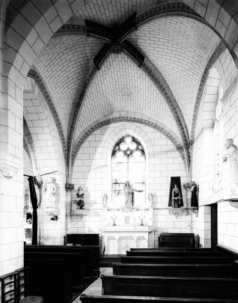 Vue intérieure. Bas côté sud : chapelle de la Vierge.