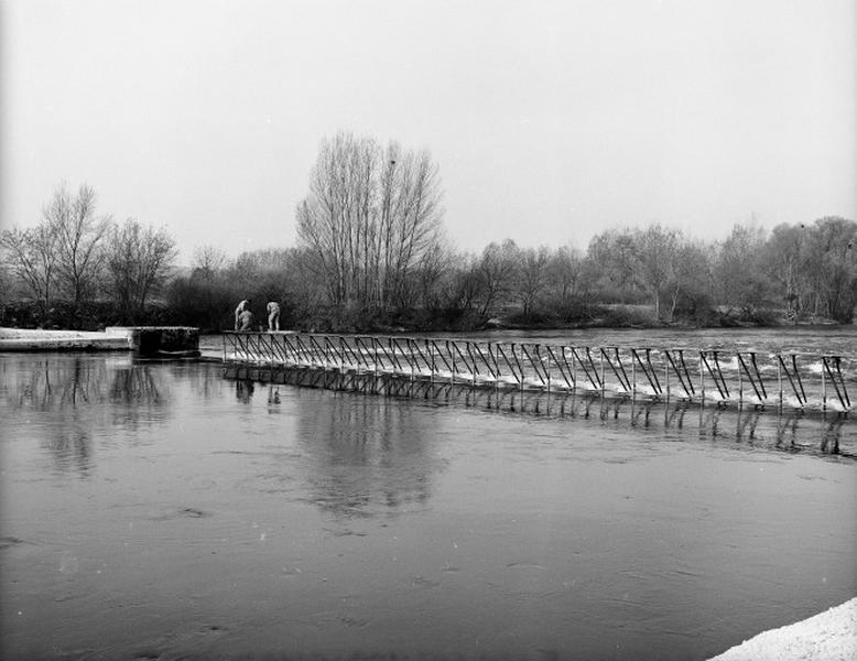 Relevage du barrage.