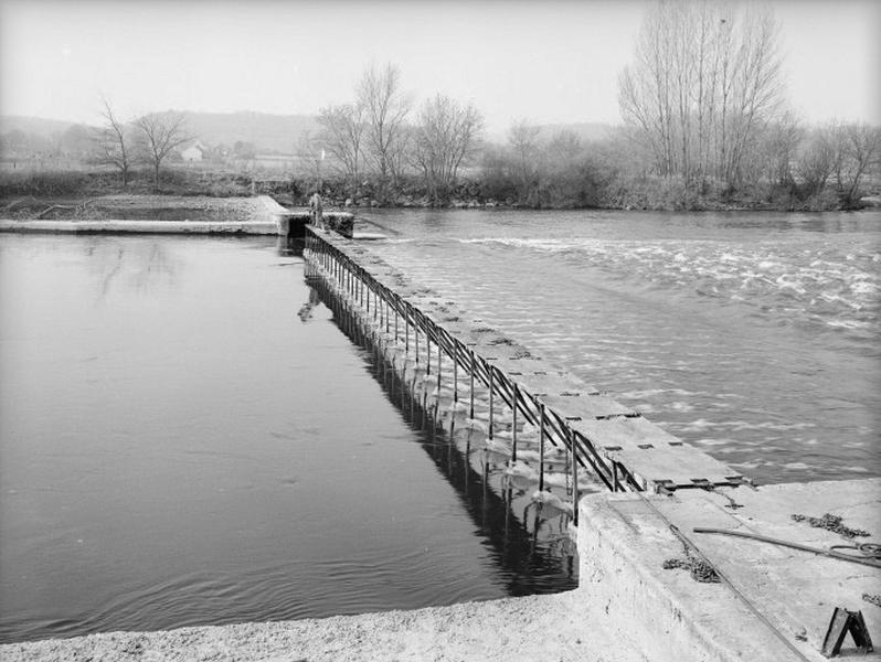 Relevage du barrage.