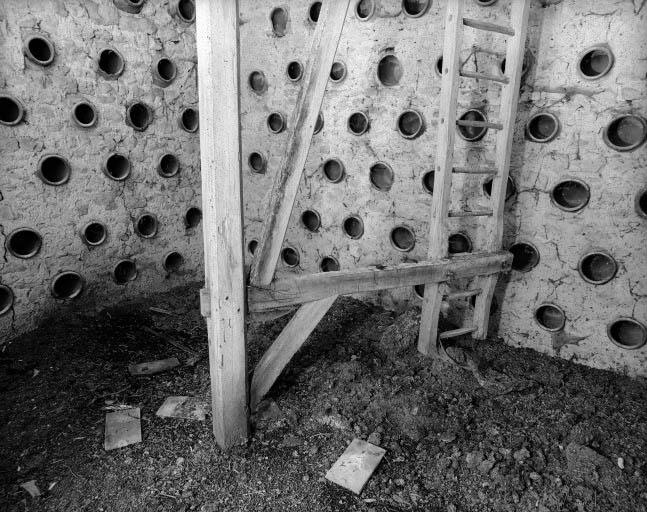 Intérieur du colombier en partie basse.