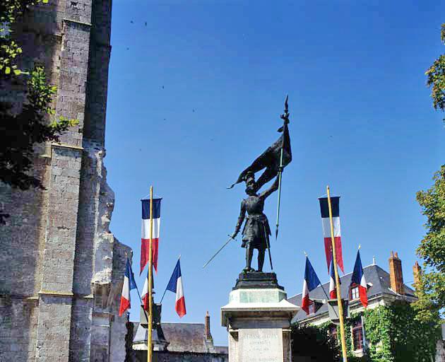 La statue avant le 14 juillet 1998.