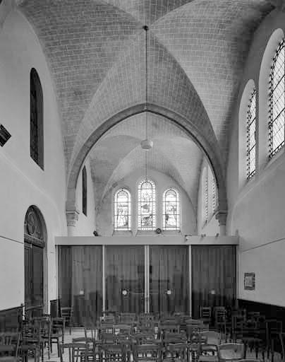 Intérieur de la chapelle Sainte Anne vu vers l'ouest.