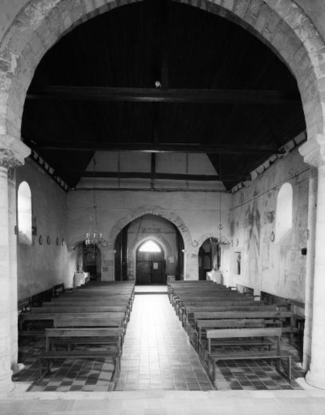 Vue intérieure d'ensemble prise depuis le choeur.