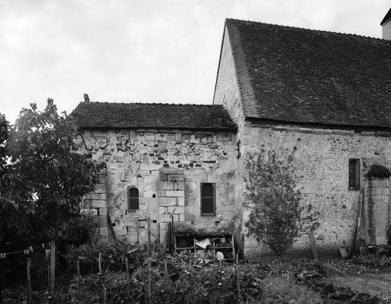 Vue extérieure. Mur nord du choeur et de la nef.