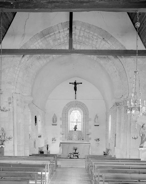 Vue intérieure. Le choeur.