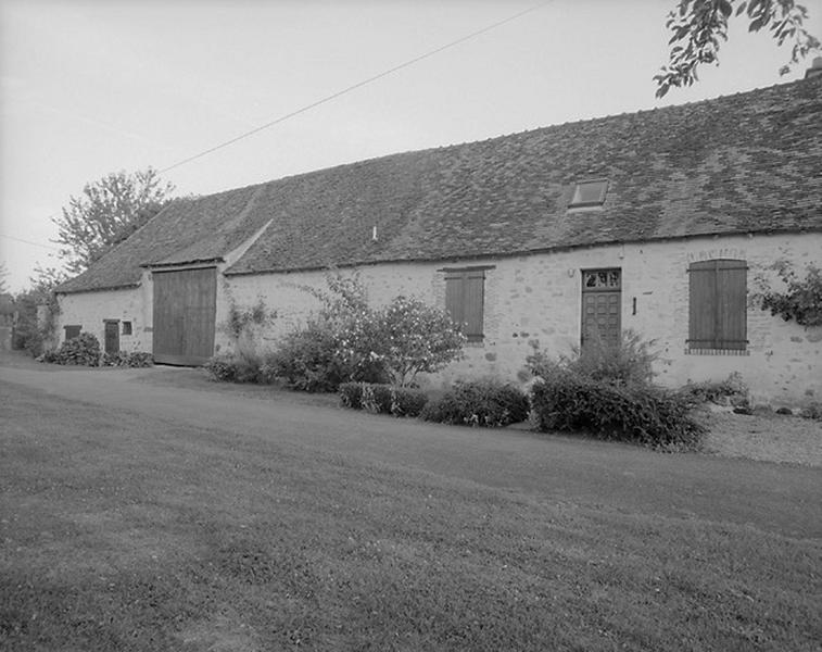 Bâtiment sud. Grange-étable et logis ouest.