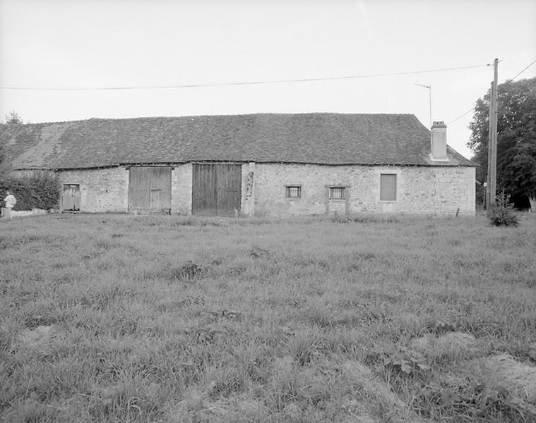 Bâtiment sud. Grange-étable et logis est.