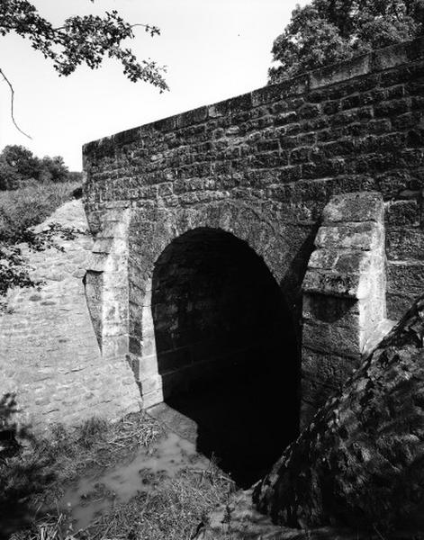 Vue rapprochée prise du nord-est.