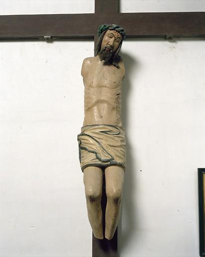 Statue : Christ en croix