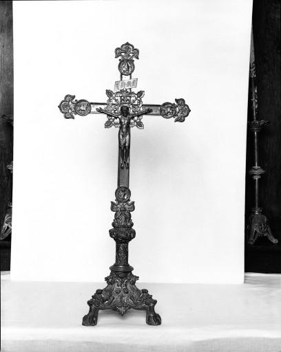 Croix d'autel