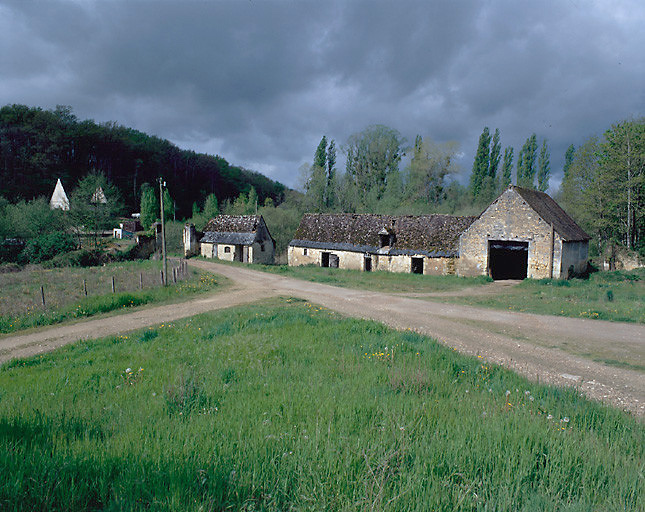 Vue d'ensemble des bâtiments de la porterie sud.