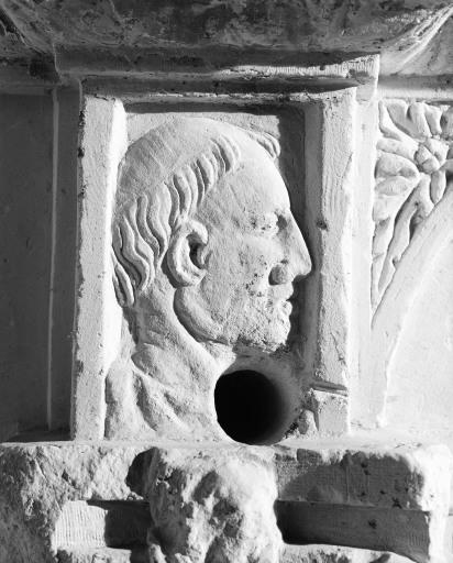 Lavabo en niche : détail.