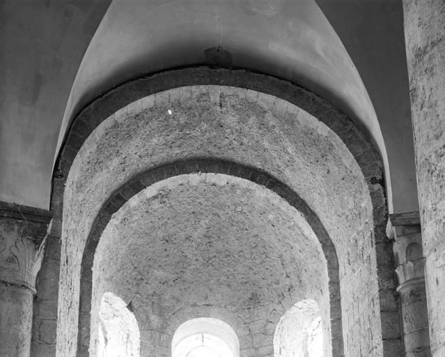 Voûtes de la chapelle nord ouvrant sur le déambulatoire.