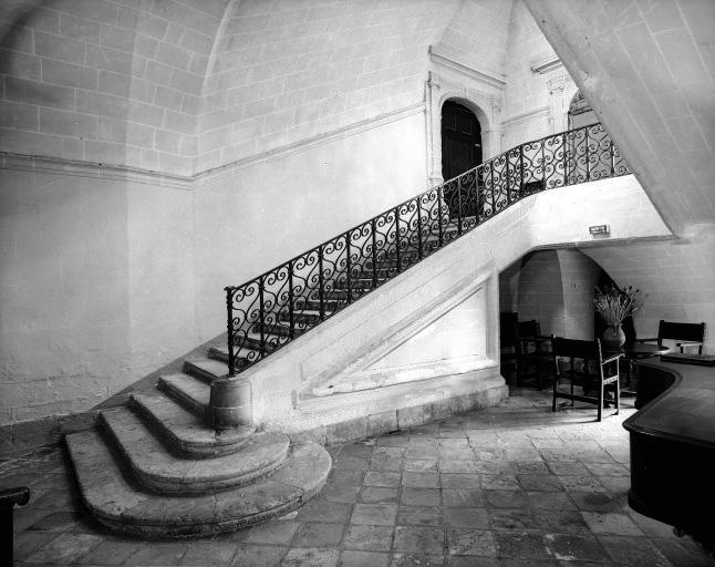 Départ du grand escalier.