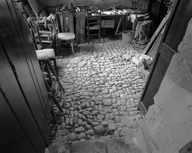 Pavement du garde-manger de l'étage du pavillon.