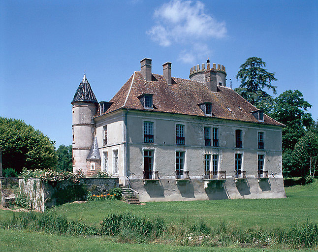 Vue de la façade sud-est.