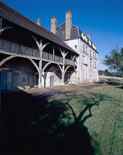 La galerie et la maison d'habitation, vue prise du sud-est.