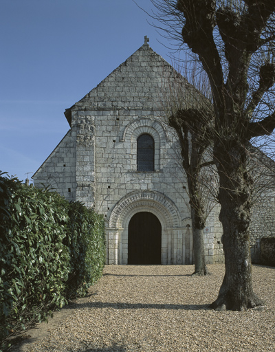 Vue d'ensemble de la façade ouest.