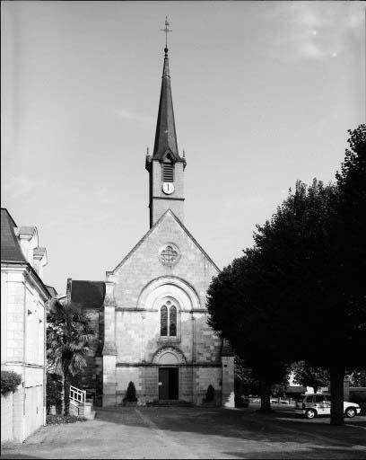 Vue d'ensemble de la façade ouest.