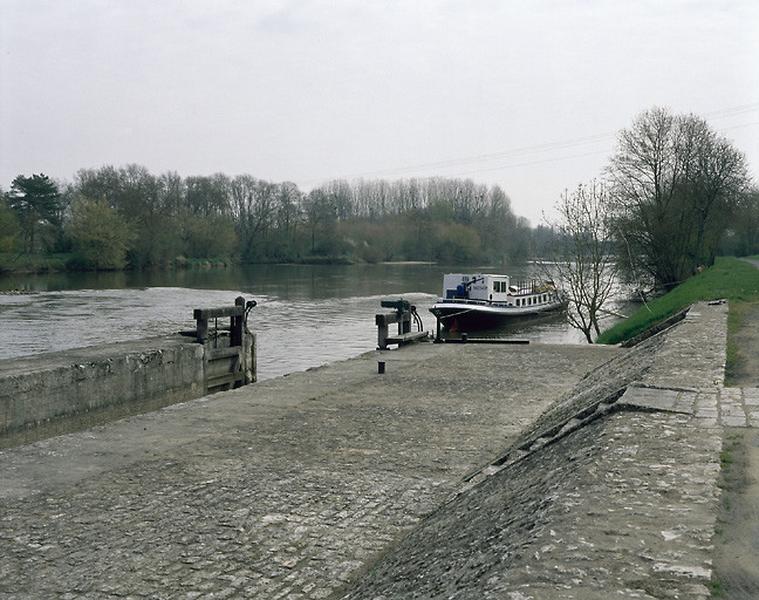 Site d'écluse, barrage mobile de Nitray (Cher canalisé)