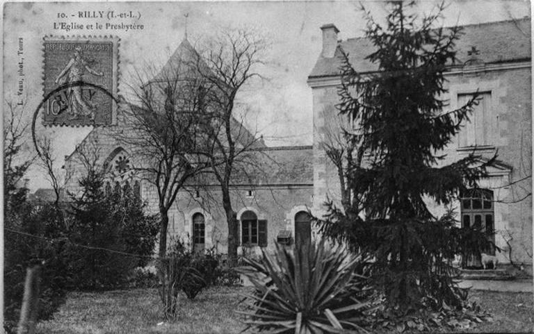 L'église et le presbytère.