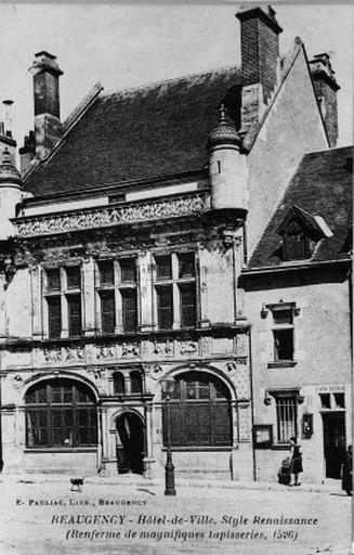 La façade sur rue au début du 20e siècle.