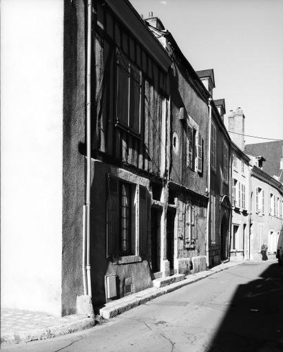 Maisons sises 3 et 5, rue du Physicien Jacques-Charles.