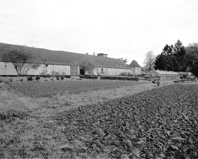 Potager et communs côté ouest.