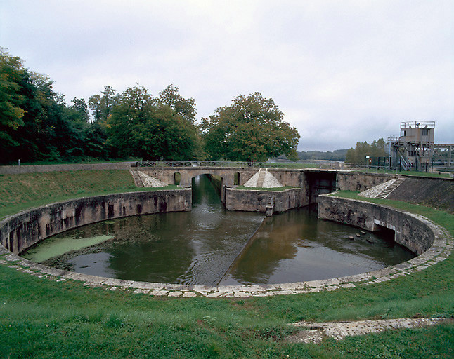 Site d'écluse des Lorrains (canal latéral à la Loire)