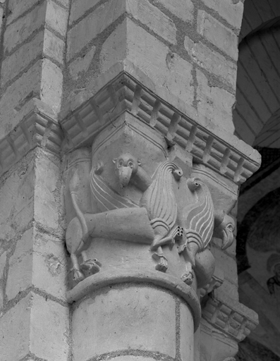 Chapiteau. carré du transept, pilier nord-est, colonne engagée nord.