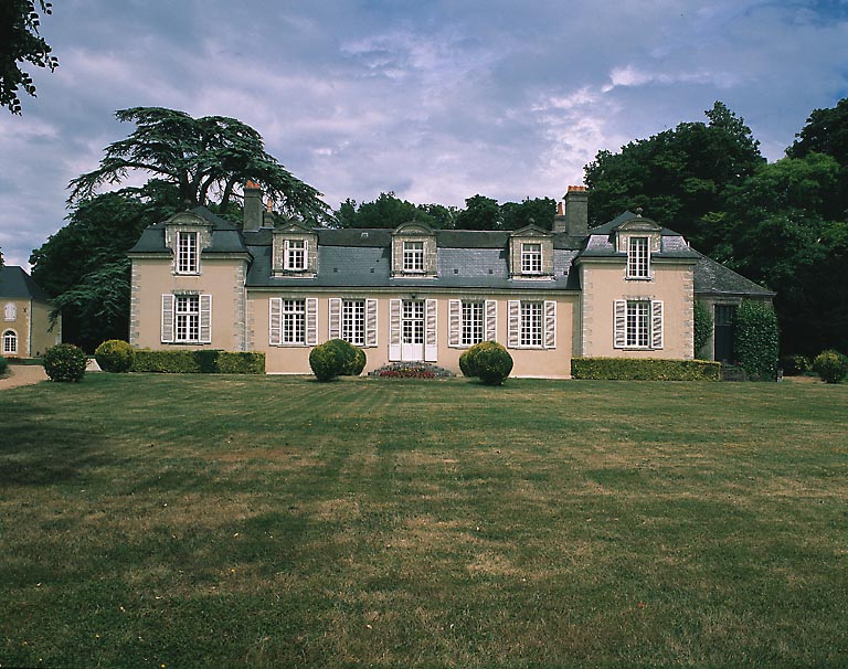 Elévation extérieure. Façade sud-ouest.