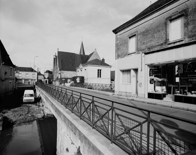 Vue des n°6-8 rue Racan.