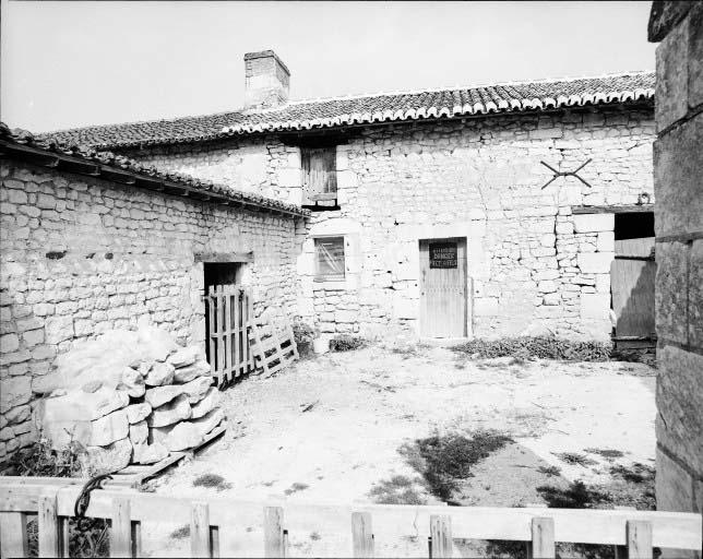 Vue du second logis au sud.