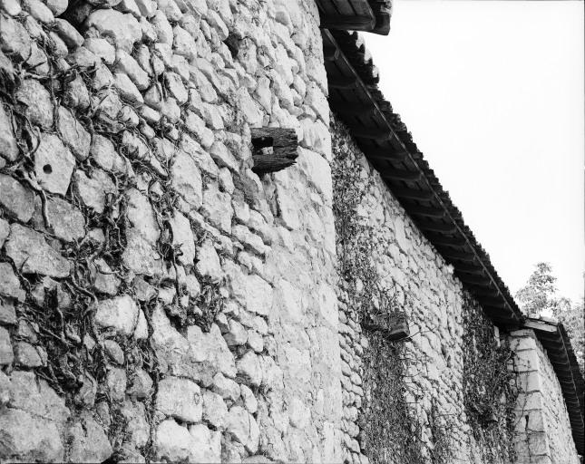 Façade nord, tirant, détail.