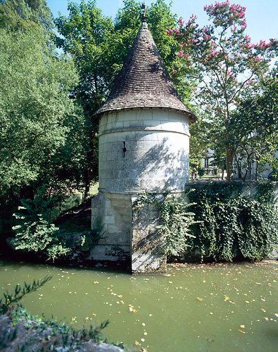 Tour aménagée en pigeonnier.