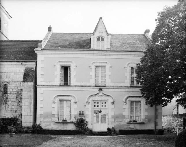 Vue de la façade ouest.