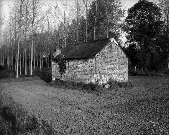 Abri dit loge de vigne : vue prise au sud-ouest.