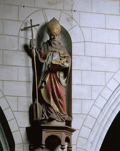 Vue d'ensemble de saint Ambroise et de la Ruche à ses pieds.